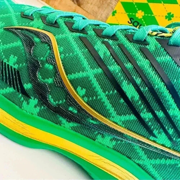 NIB Rare Men’s Limited Edition Shamrock Saucony
Kinvara 12 Sneakers main image 7